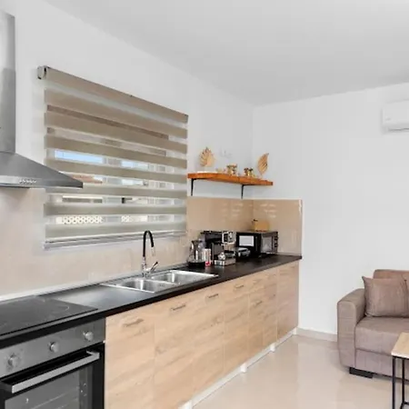 Vastekahouse Daire Haraki